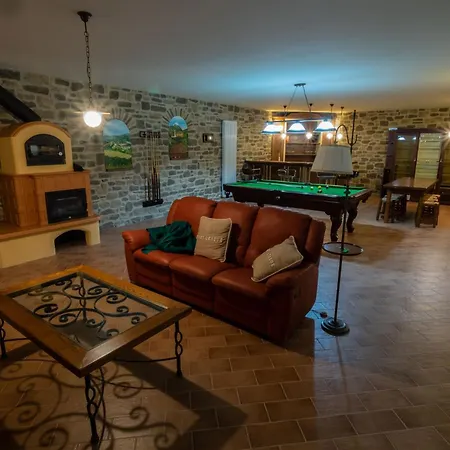 La Casa Del Gallese Bed and Breakfast 3*