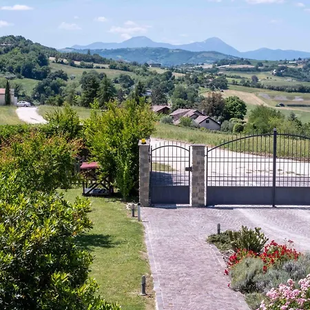 Bed and Breakfast La Casa Del Gallese 3*