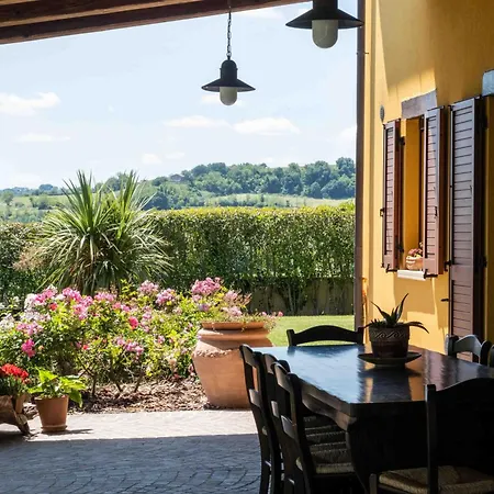 Frühstückspension La Casa Del Gallese 3*