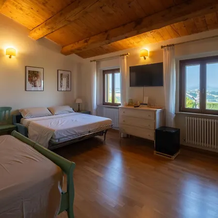 Frühstückspension La Casa Del Gallese 3*