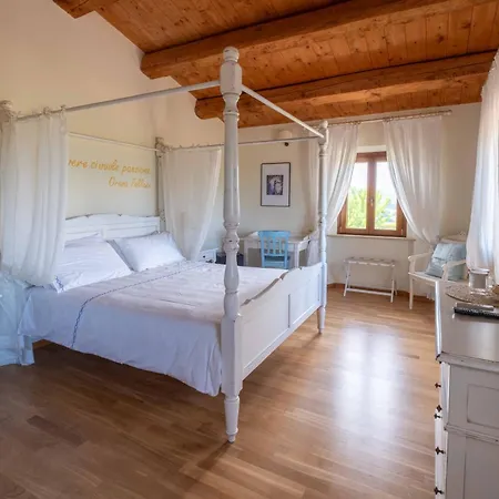 La Casa Del Gallese Bed & Breakfast Sorbolongo