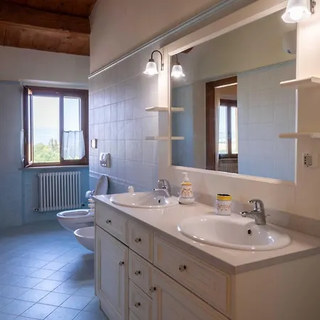 La Casa Del Gallese Bed & Breakfast *